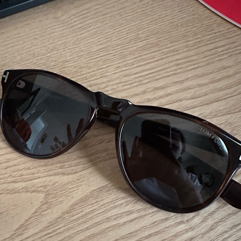 TOM FORD DESIGNER SUNGLASSES